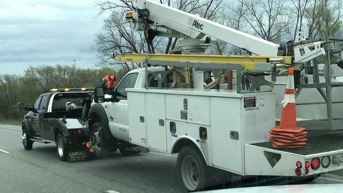 Quad Cities Work Truck Towing